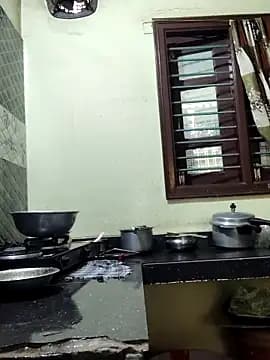yamini1431 live cam