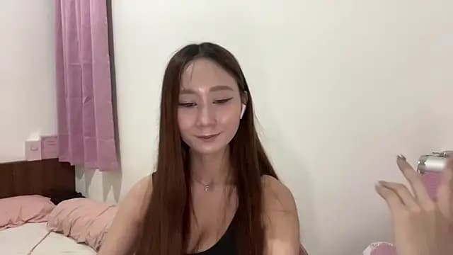 RuthWeinraub live cam