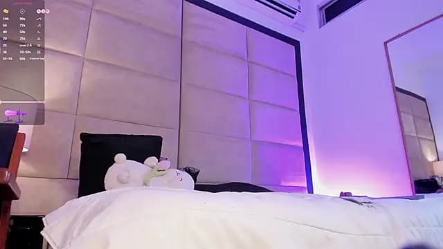 HikariBloom live cam