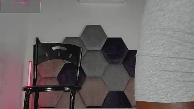 Latrellx7 live cam