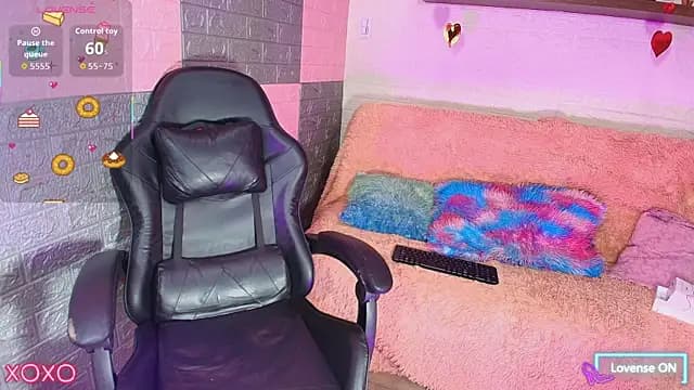 hotcakes_uwu live cam on Stripchat