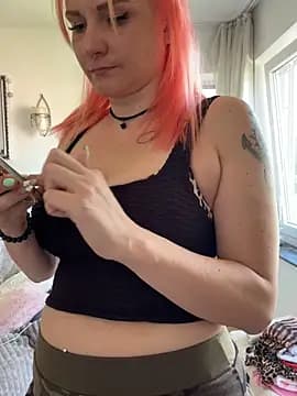 Fiebie_licious_ live cam