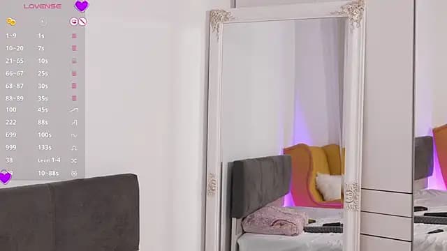 uhlala__ live cam
