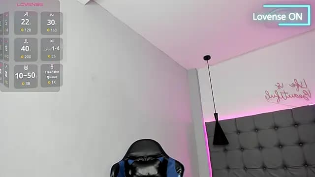 scarletcherry18 live cam
