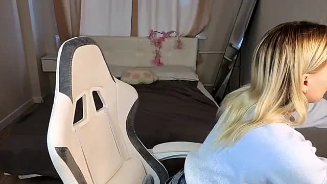 Adriana_Sweett live cam