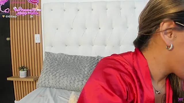 MartinaWestt live cam