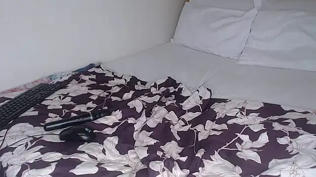 Bella_2025 live cam