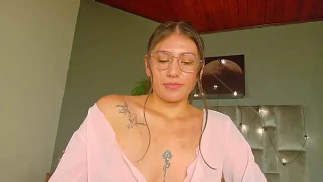 LiaaMoretti__ live cam