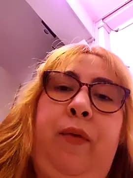 chloe_prg live cam