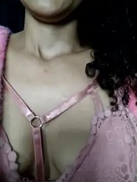 kiara-belle live cam