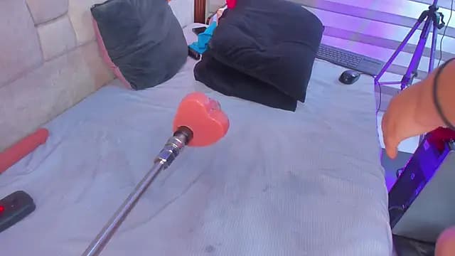 bigass_monic live cam