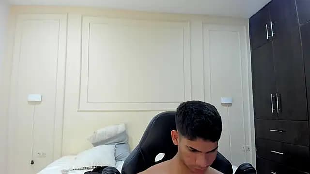 ANDRES_STUD live cam