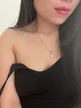 Lilyy_babyy live cam