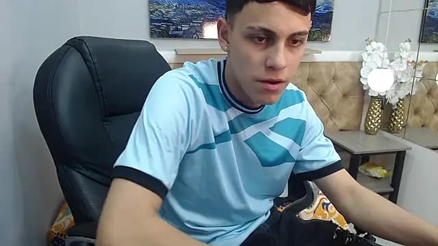 Ethanx18_ live cam