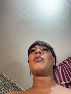 Newshantal_ live cam