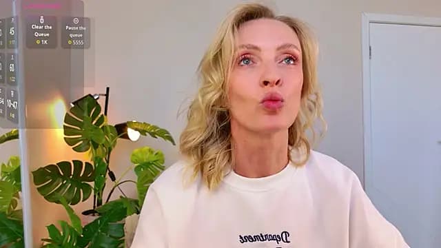 sexuallycorrecte live cam