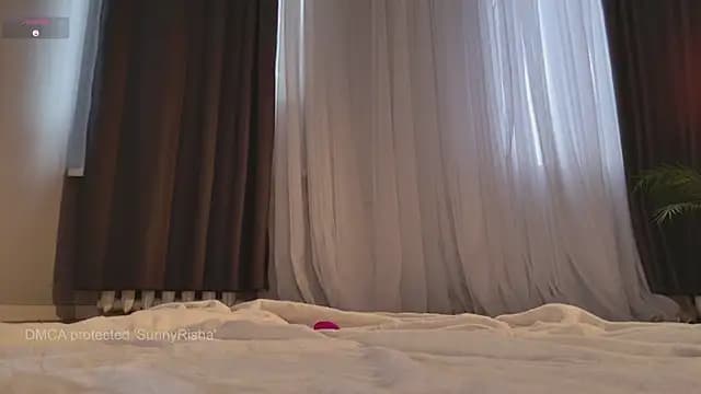 SunnyRisha live cam