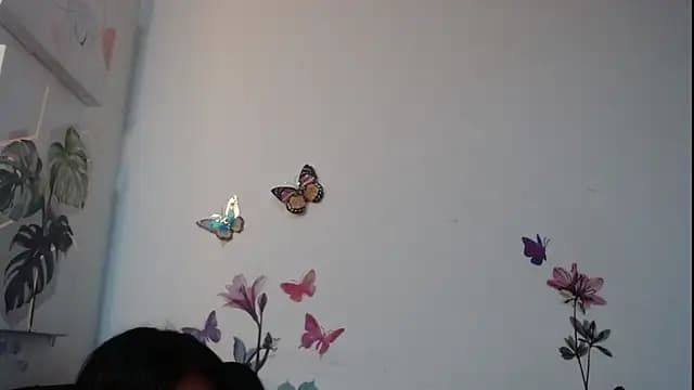 Lyra_Black_ live cam on Stripchat