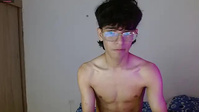 noah_millerx live cam