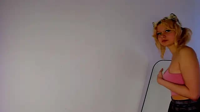 Judi_Rush live cam