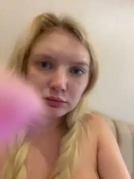 AmmyHot live cam