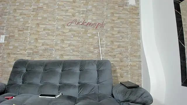 Swan_Duchess live cam