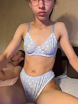 LeslyJouretdy live cam