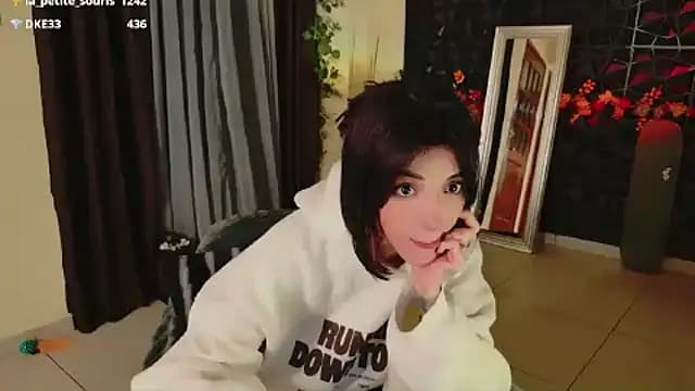 Ari-Nana live cam