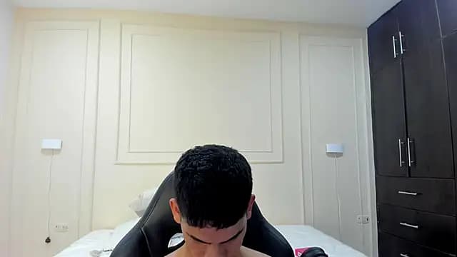 ANDRES_STUD live cam