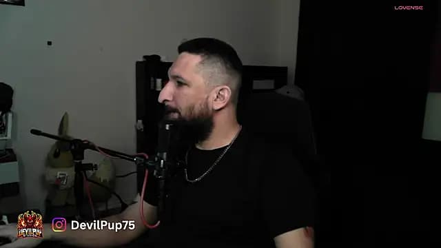 DevilPup75_ live cam