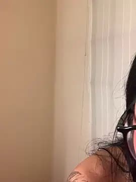 Dannii live cam
