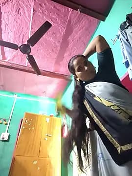 Reena_lodha live cam