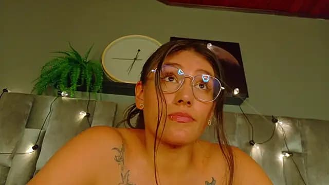 LiaaMoretti__ live cam