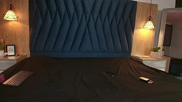 Divine_____ live cam