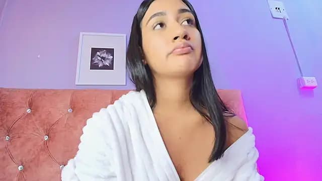 Nikirouse live cam