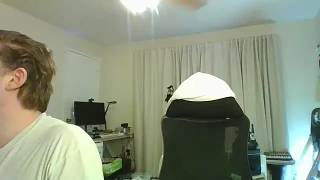 9VOLTT live cam