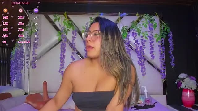 Freyaa_Millerr live cam