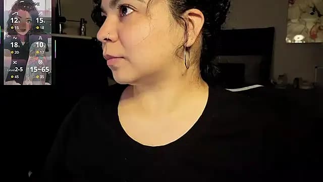 kimmiakiss22 live cam on Stripchat