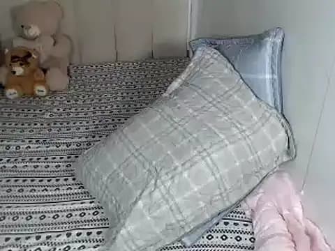 Yourlovelywife_jedy live cam