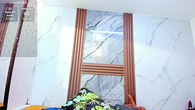 HannyMansonh live cam