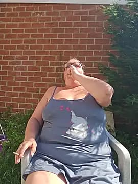 MissQueenBeex live cam