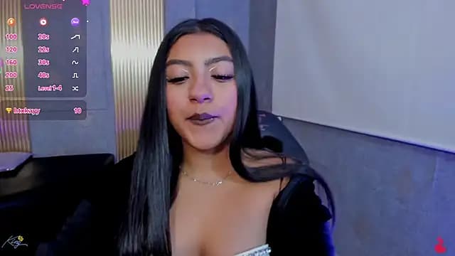 Laulin_tay live cam