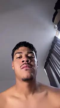 Ugh_Manux live cam