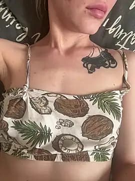 Nikol_Clare live cam