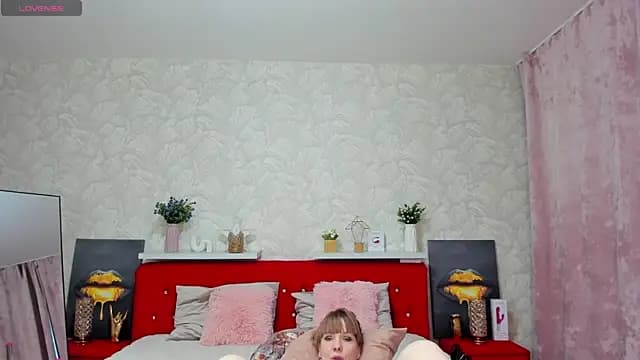KattyPeachX live cam
