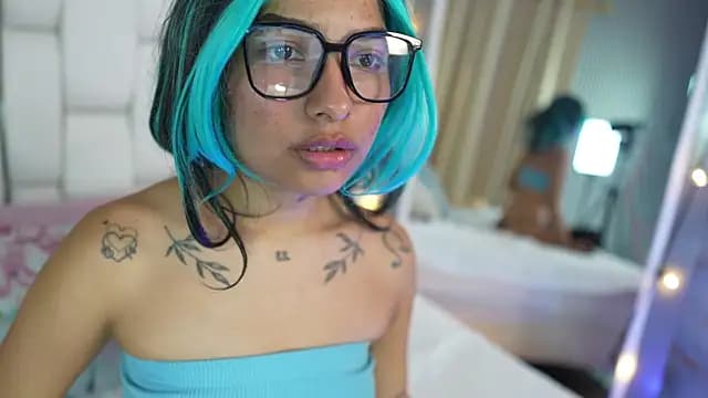 kinkylittlegirll live cam