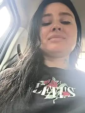 KikiXRed live cam