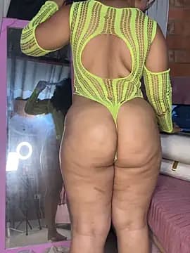 Jessyivonne live cam