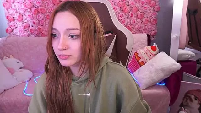 LizzaMoonn live cam