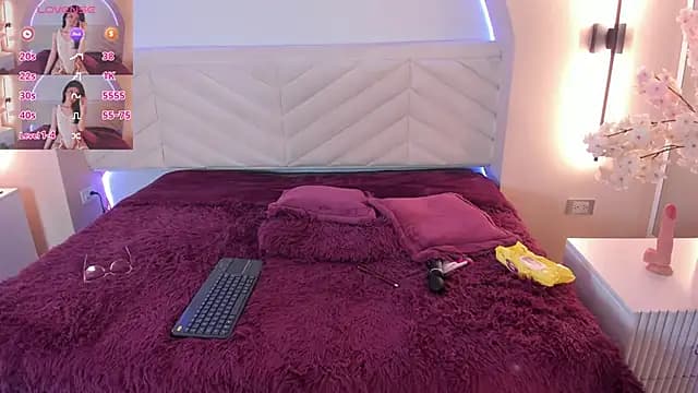 Isabella_Crofts live cam